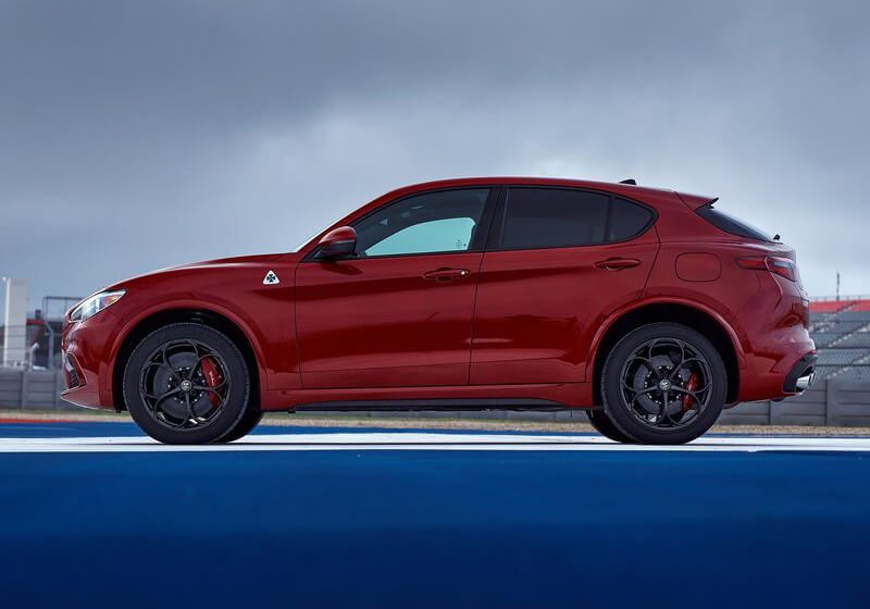 Rent a Alfa Romeo Stelvio Quadrifoglio - Image 7