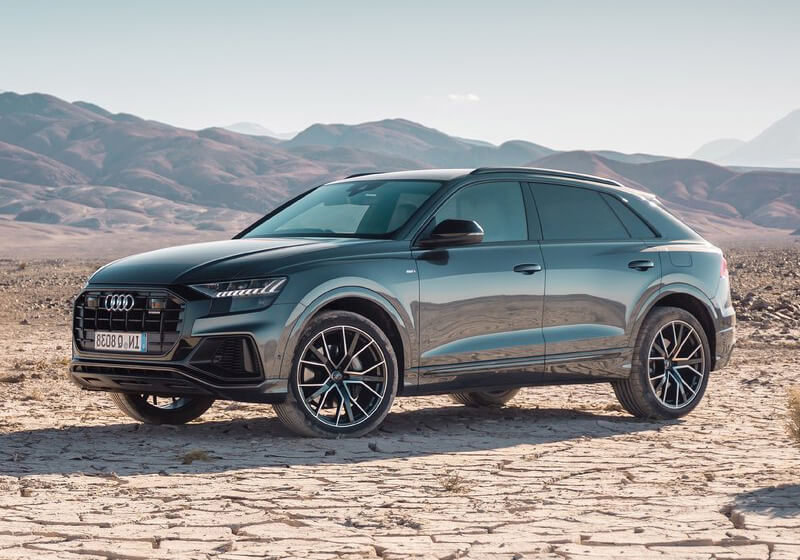 Rent an Audi Q8 - Image 2