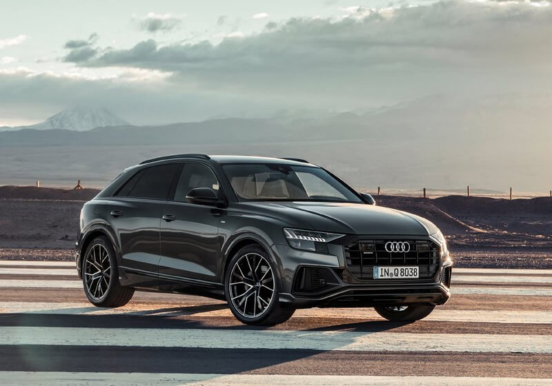 Rent an Audi Q8 - Image 3