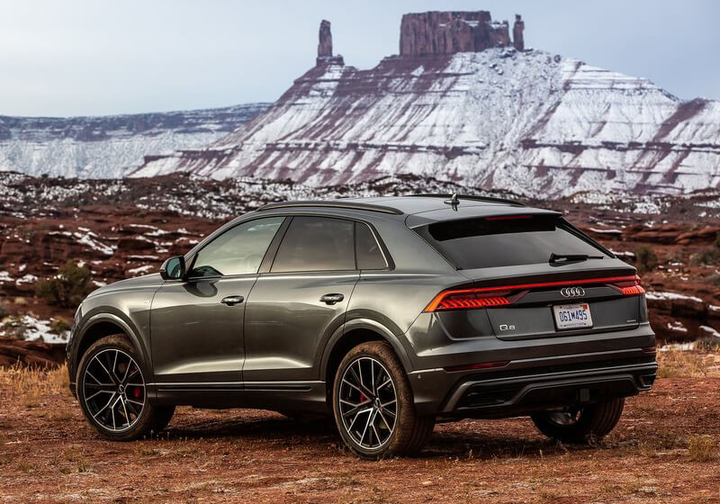 Rent an Audi Q8 - Image 9