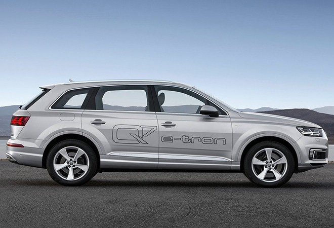 Rent an Audi Q7 - Image 4
