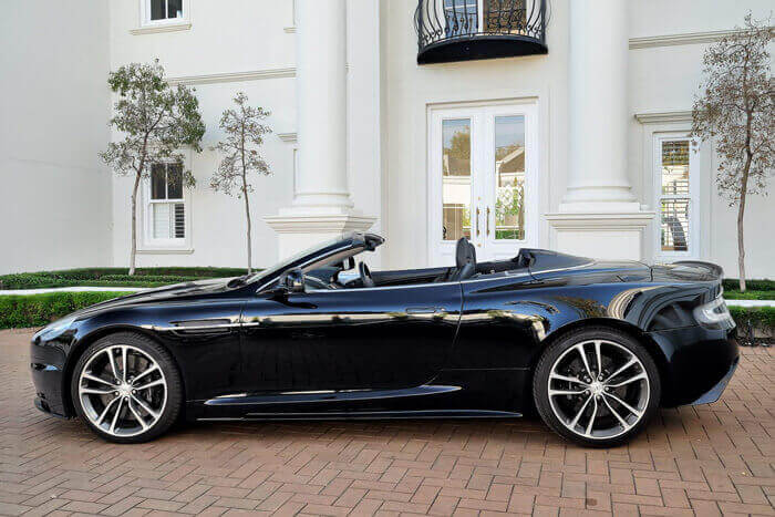 Rent an Aston Martin DBS Volante - Image 5