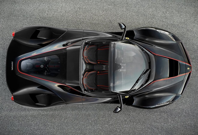 Rent a Ferrari LaFerrari (Chauffeur driven only) - Image 3