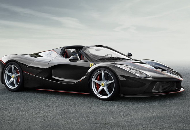 Rent a Ferrari LaFerrari (Chauffeur driven only) - Image 5