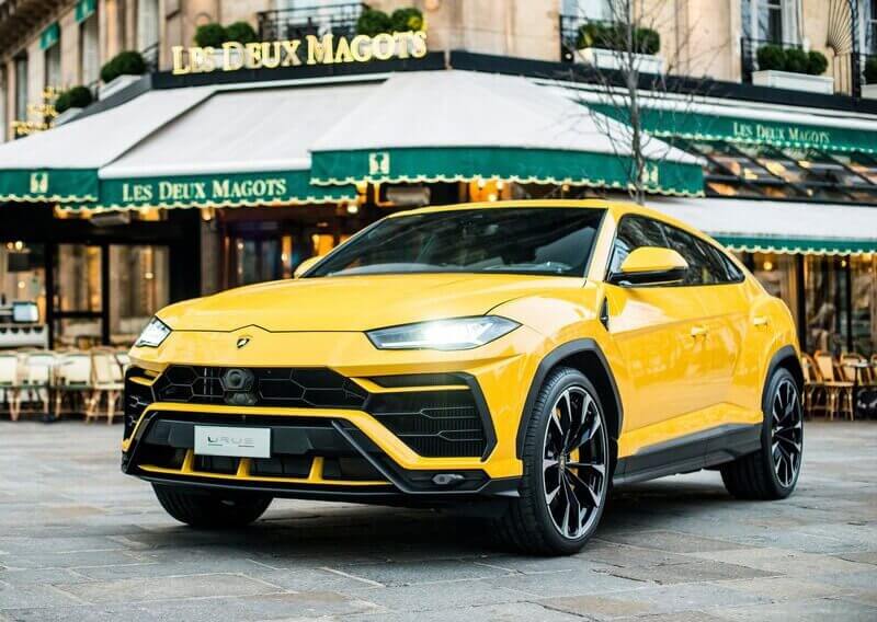 Rent a Lamborghini Urus - Image 2
