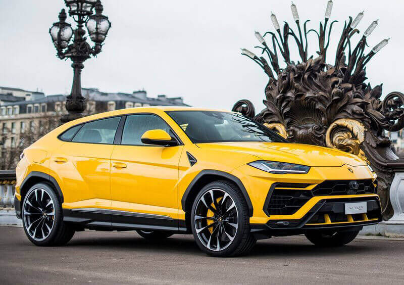 Rent a Lamborghini Urus - Image 4