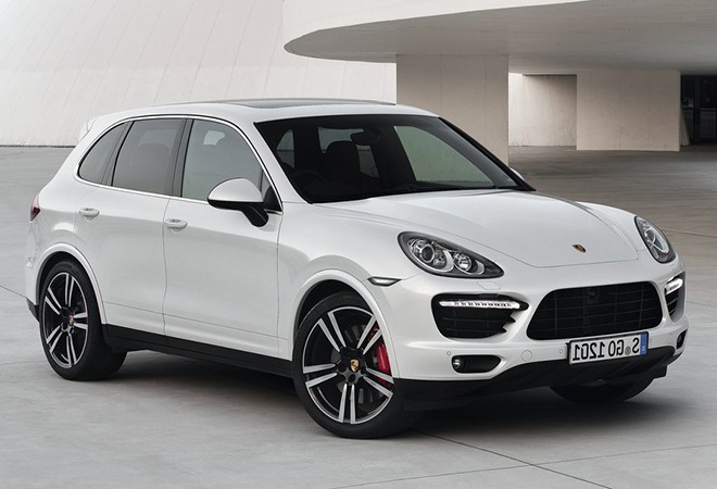 Rent a Porsche Cayenne S - Image 3