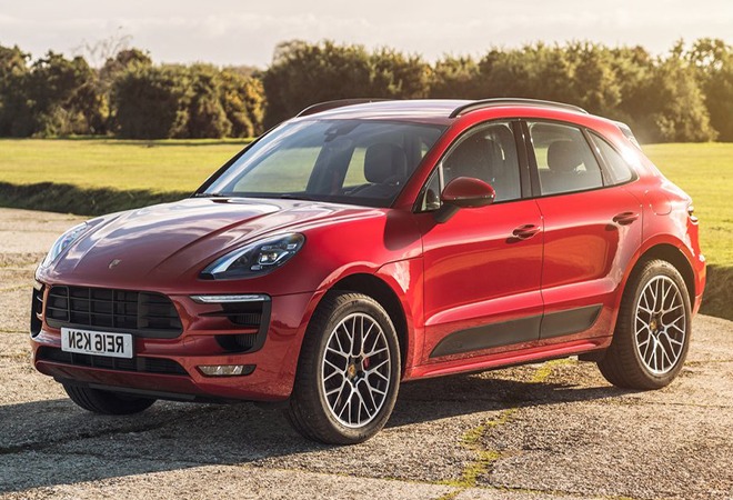 Rent a Porsche Macan - Image 2