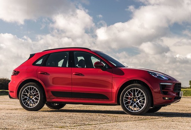 Rent a Porsche Macan - Image 5