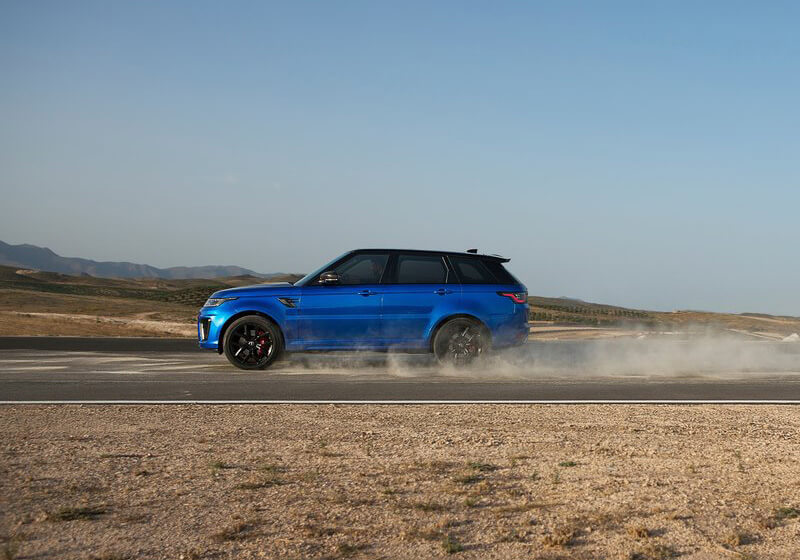 Rent a Range Rover SVR - Image 5