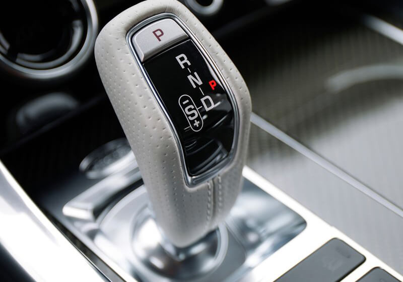 Rent a Range Rover SVR - Image 7