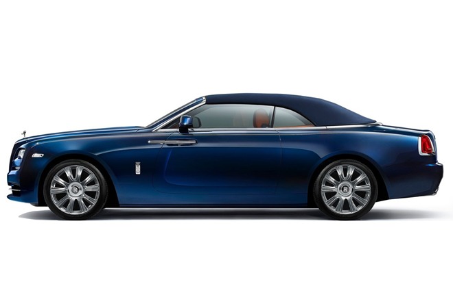 Rent a Rolls Royce Dawn - Image 4