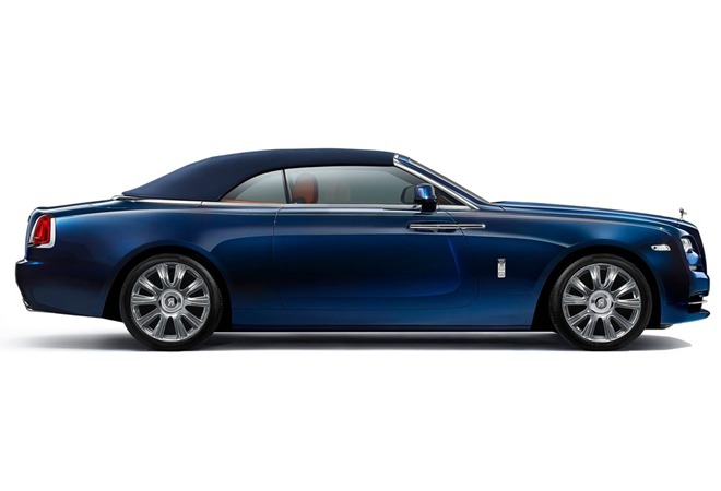 Rent a Rolls Royce Dawn - Image 5