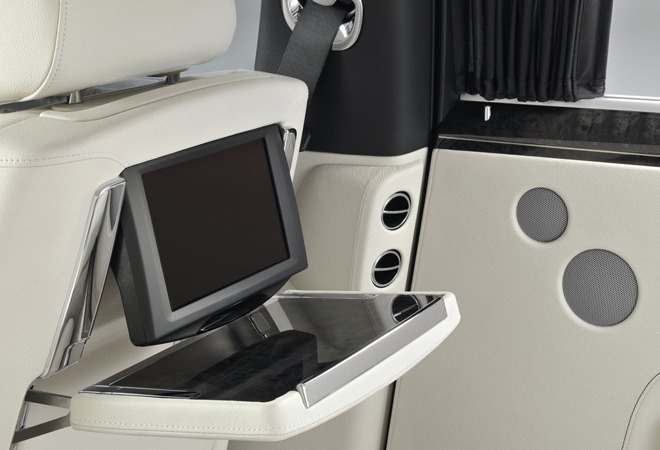 Rent a Rolls Royce Ghost - Image 5