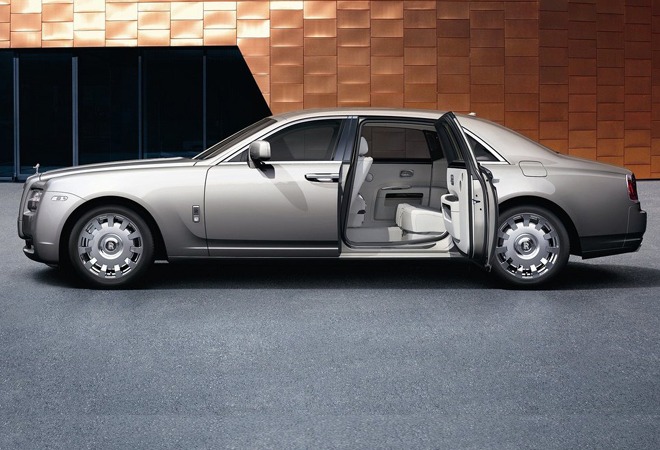 Rent a Rolls Royce Ghost - Image 3