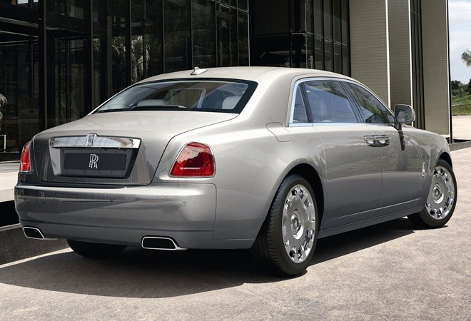 Rent a Rolls Royce Ghost - Image 4
