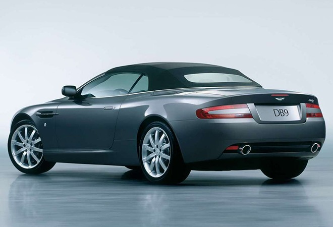 Rent an Aston Martin DB9 Volante - Image 4